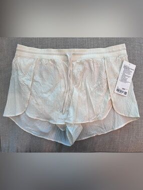 lululemon athletica Cream Textured Run Shorts